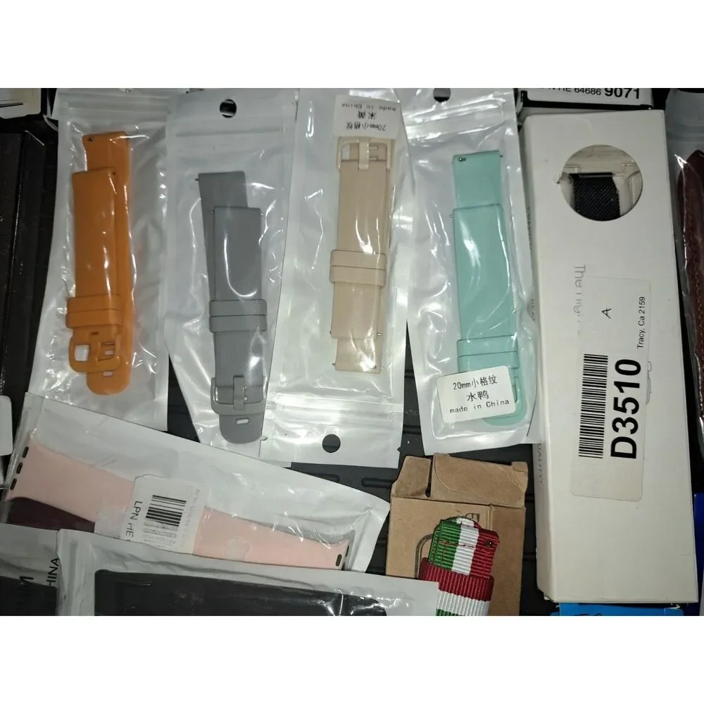 NIB-LOT Bundle of 40 New Watch Bands 20mm-38mm of Overstock from Europe